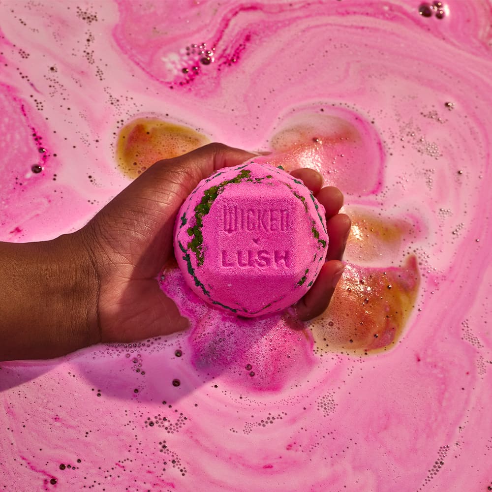 Pink Fizzes Good With Green