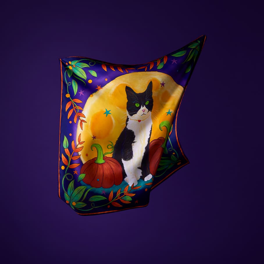 Luna The Cat Knot Wrap