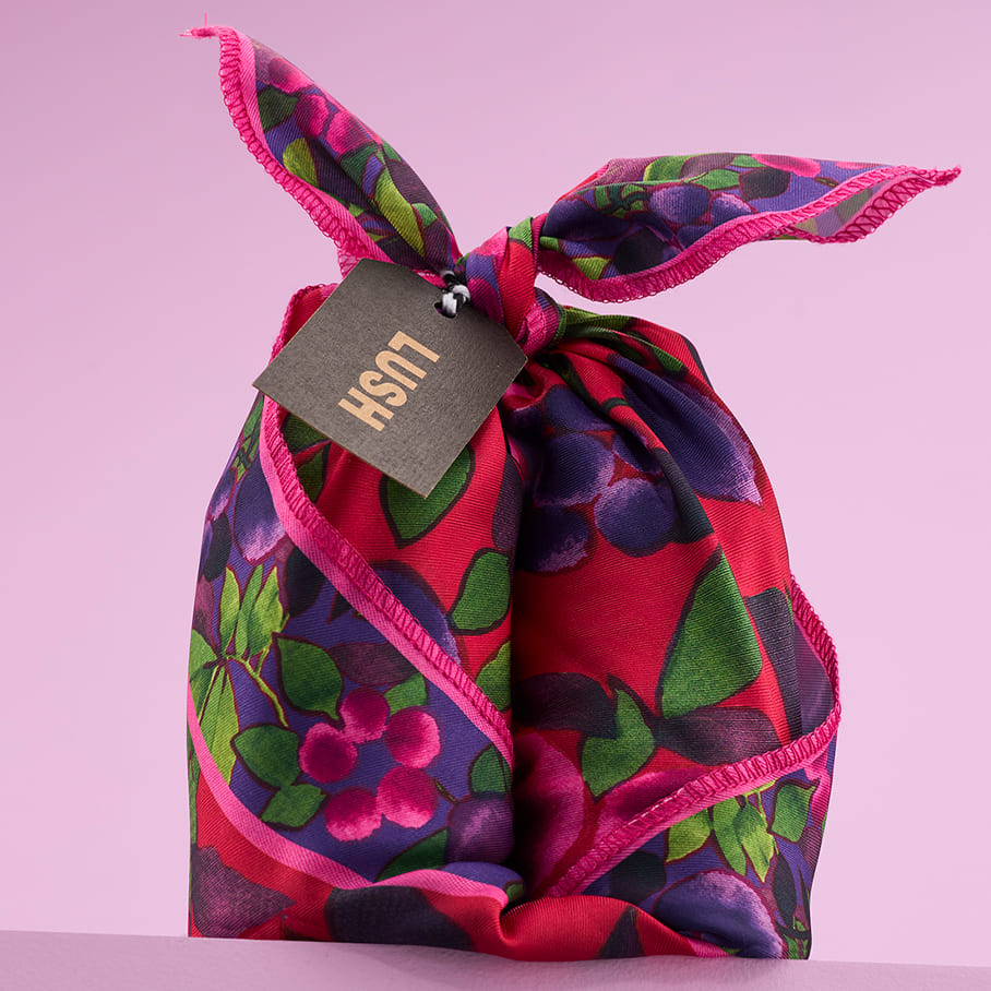 Winter Berries Knot Wrap